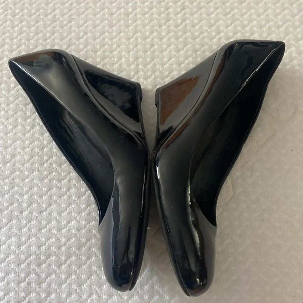 Via Spiga FOSTER‎ black patent leather wedges / size 9 / great condition w/ box